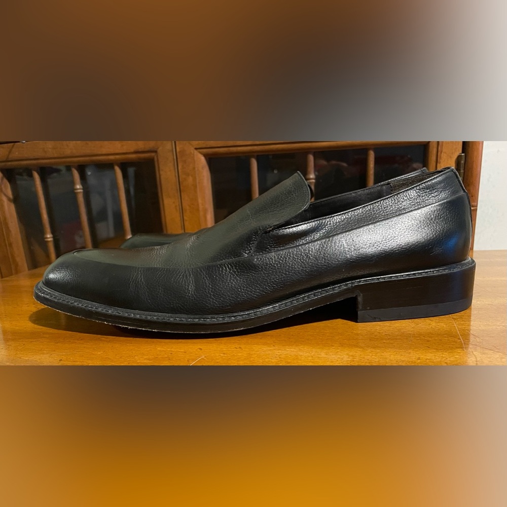 Men's GUCCI classic black leather slip-on loafers. 10D. *EUC* Quiet Luxury - Picture 4 of 13